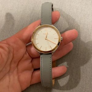 Women’s fossil gray leather band watch